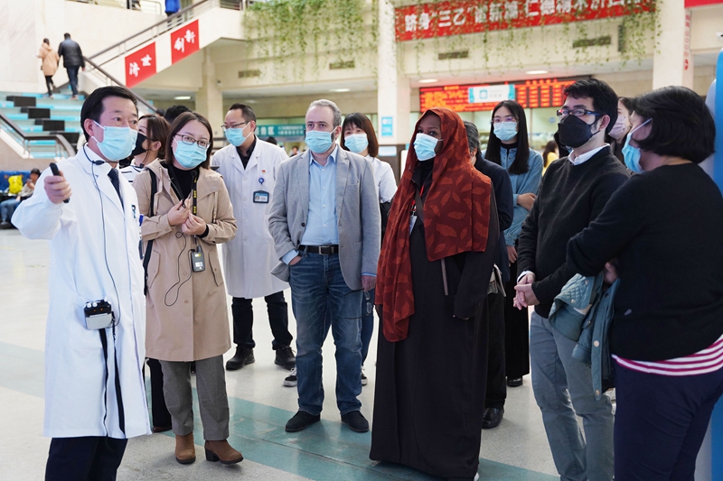 20231129 德隆國際公共衛(wèi)生論壇專家團(tuán)07.jpg